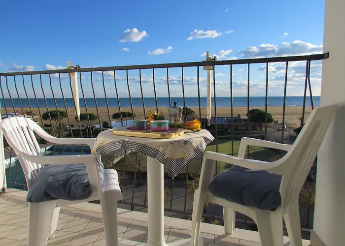 Beachfront Flat With View Appartement *