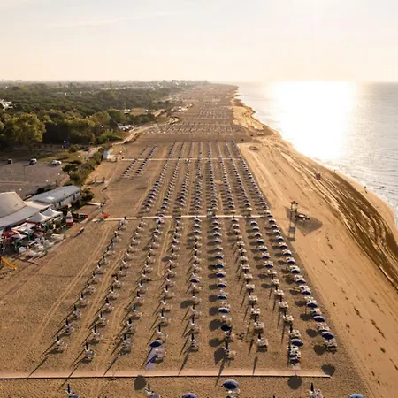 Luminous Flat With Frontal Sea View - Beahost Lejlighed Bibione