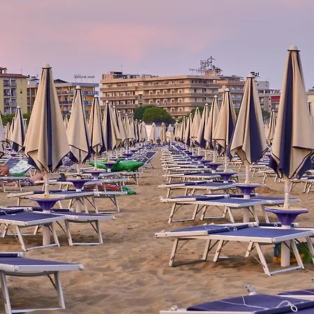 Luminous Flat With Frontal Sea View - Beahost * Bibione