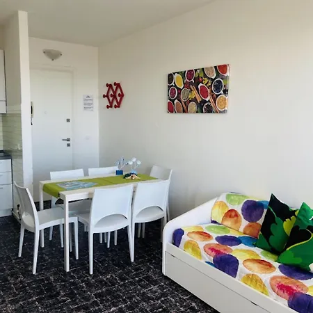 Beachfront Flat With View Apartamento Bibione