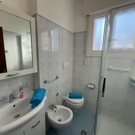 Beachfront Flat With View Διαμέρισμα Μπιμπιόνε