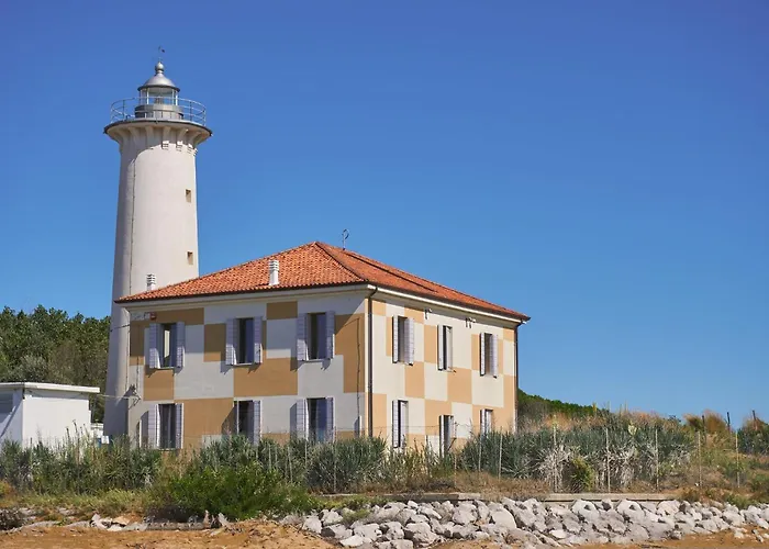 Beachfront Flat With View アパート *